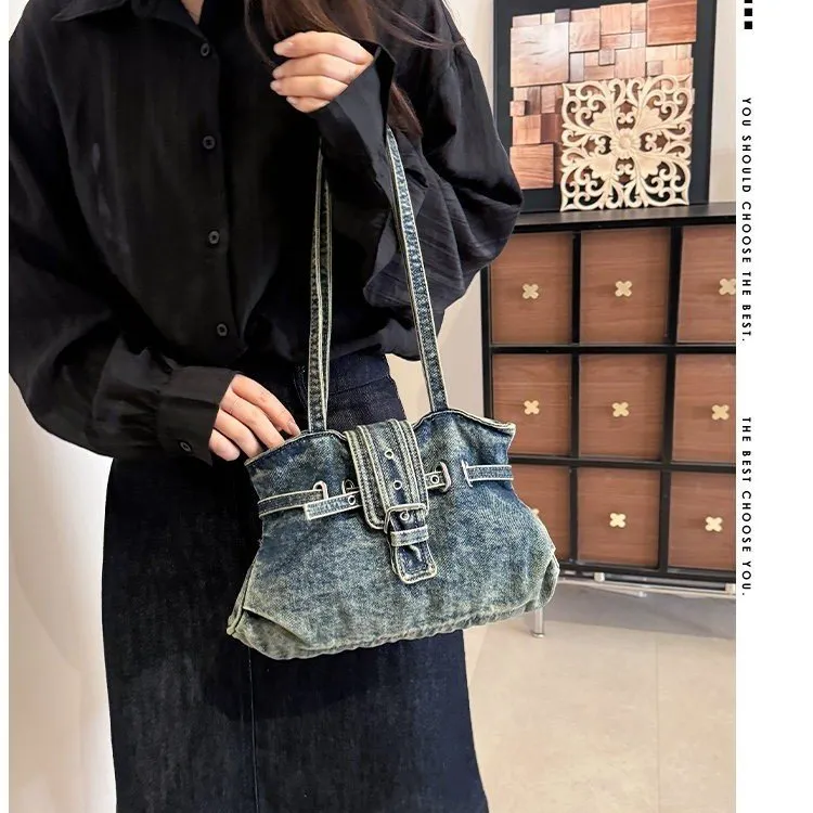 Tas Selempang Wanita Bahan PU Sintetis Tekstur Halus Grosir