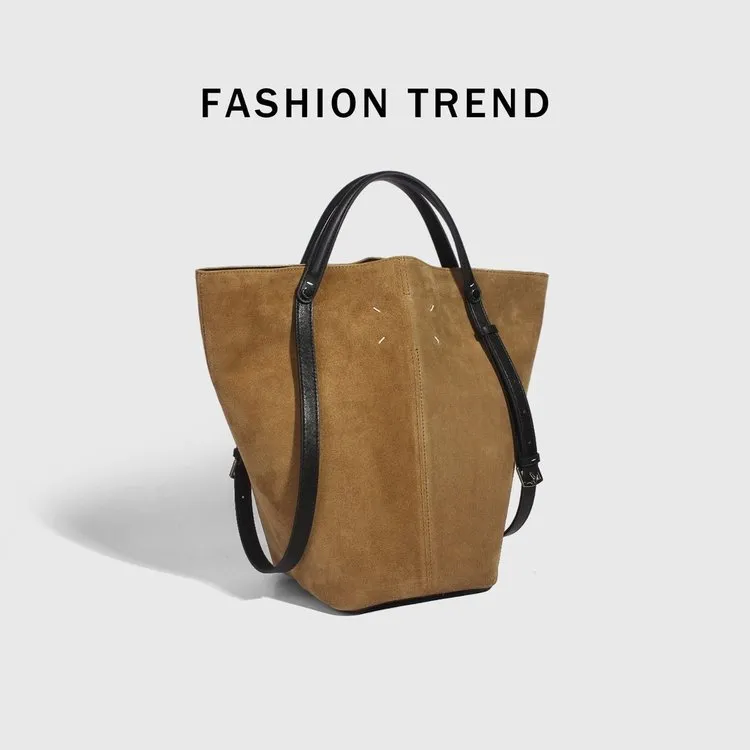 Tas Selempang Wanita Bahan PU Sintetis Tekstur Halus Grosir