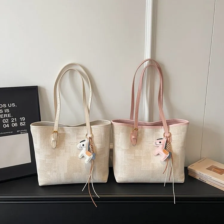 Tas Selempang Wanita Bahan PU Sintetis Tekstur Halus Grosir