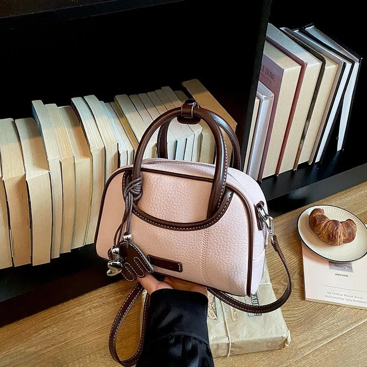 Tas Selempang Wanita Bahan PU Sintetis Tekstur Halus Grosir