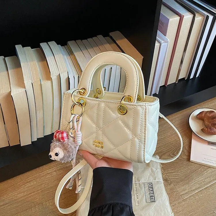 Tas Selempang Wanita Bahan PU Sintetis Tekstur Halus Grosir