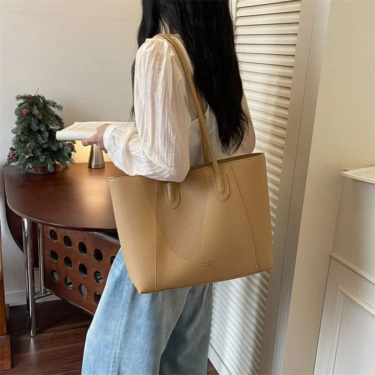 Tas Selempang Wanita Bahan PU Sintetis Tekstur Halus Grosir