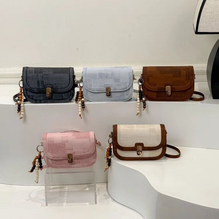 Tas Selempang Wanita Bahan PU Sintetis Tekstur Halus Grosir