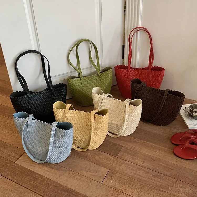 Tas Selempang Wanita Bahan PU Sintetis Tekstur Halus Grosir