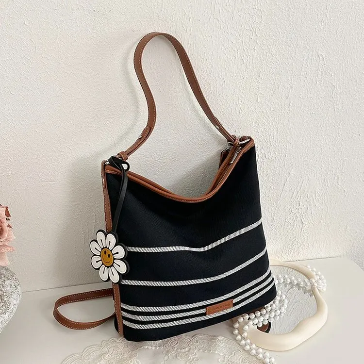 Tas Selempang Wanita Bahan PU Sintetis Tekstur Halus Grosir
