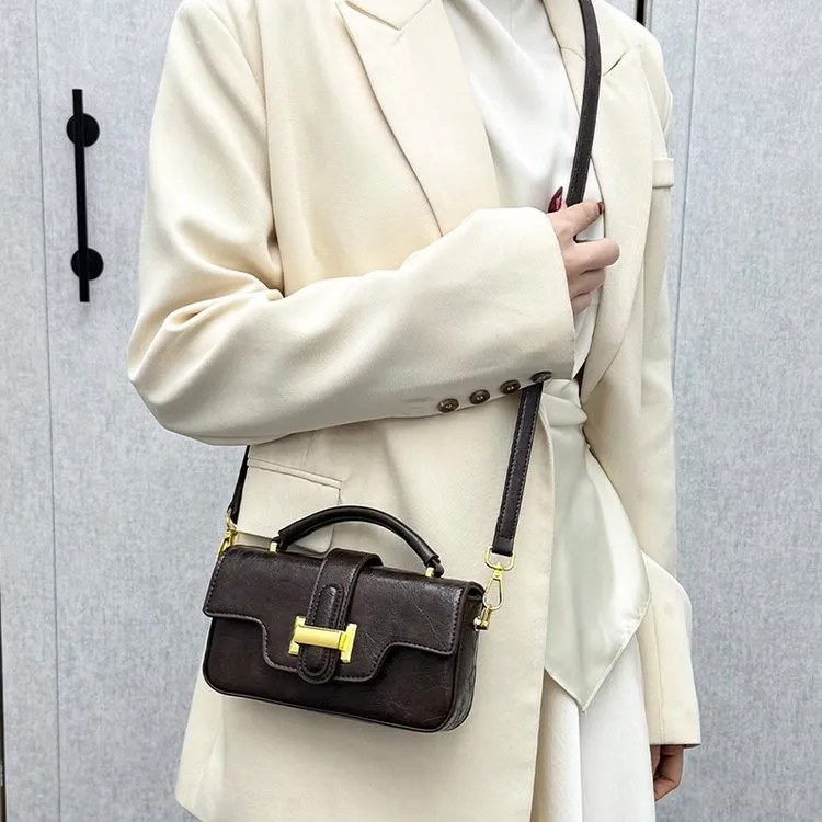 Tas Selempang Wanita Bahan PU Sintetis Tekstur Halus Grosir